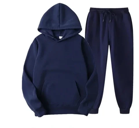 Теплый худи из искусственной кожи и спортивные брюки