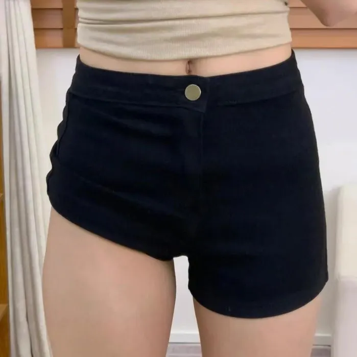 

High Waist Black Denim Short Pants Women's Tight A-Line Hot Pants Summer 2026 New Style Elastic Slimming Hip Enhancing