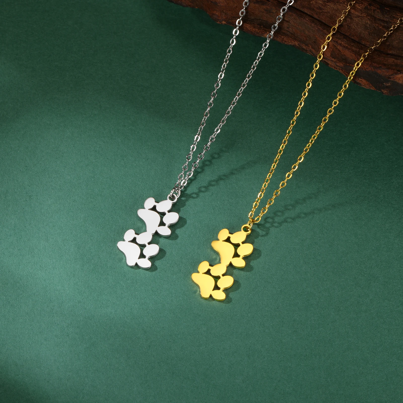 

Lucktune Paw Print Pendant Necklace Stainless Steel Dog Cat Pet Paw Chain Necklace Women Minimalist Animal Jewelry Birthday Gift