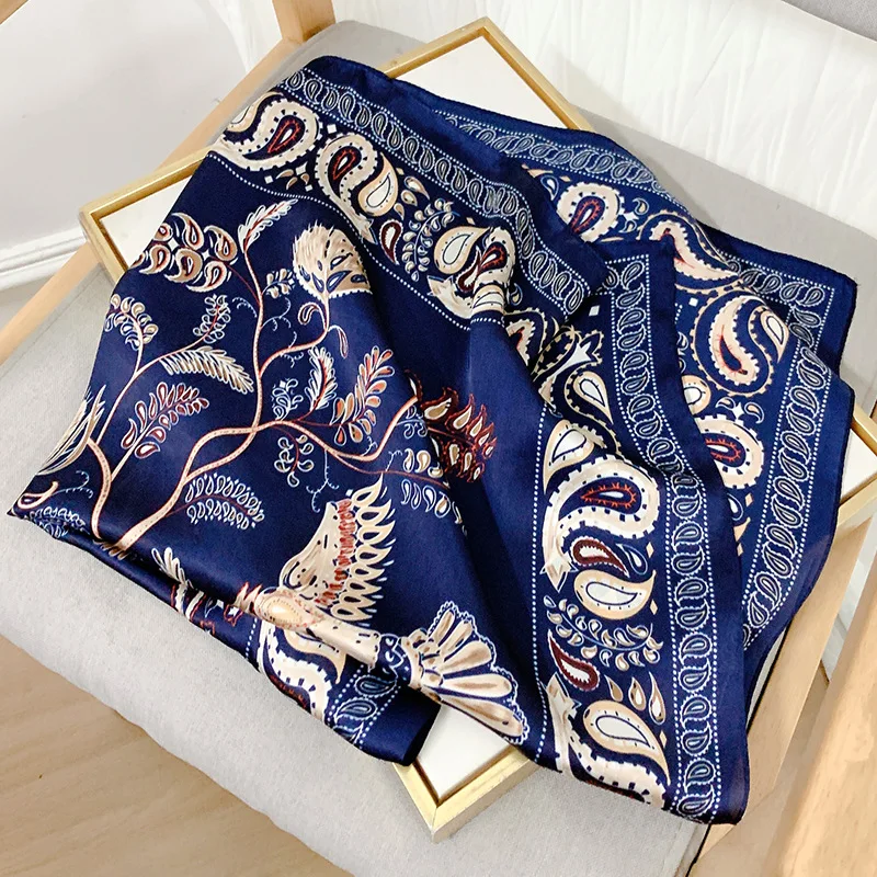 

Female New Small Headcloth Popular Style Print Silk Scarf Four Seasons Travel Square Scarves Fashion 70X70CM Beach Kerchief