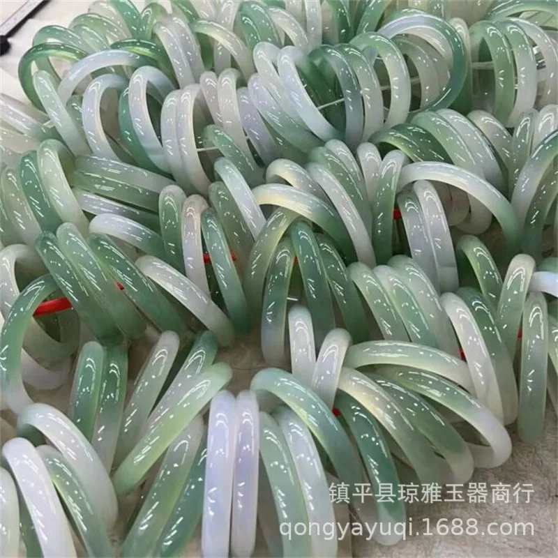 

Распродажа хвоста Прямая трансляция Половина горы и полуводы Нефритовый браслет Фиолетовый агатовый браслет Градиент цвета Макарон Нефритовый браслет