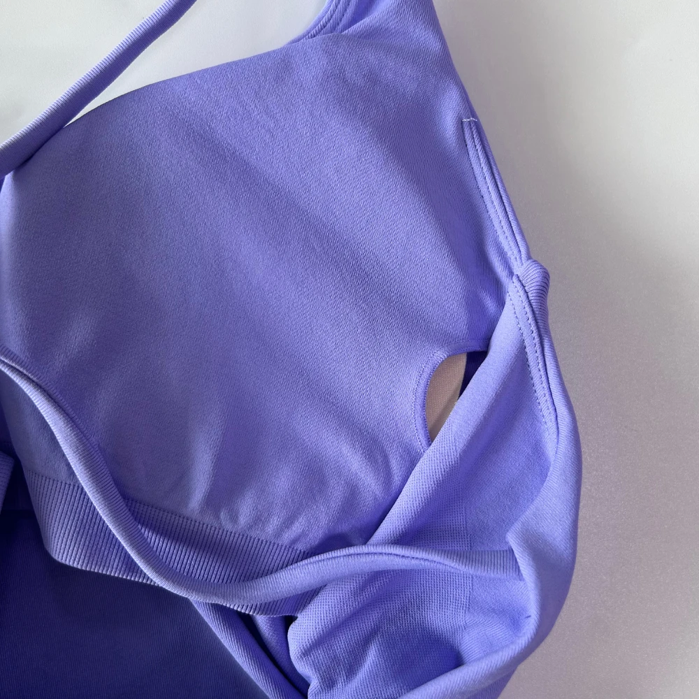 Nahtloses Trägertop Rückenfreies Gepolstertes Gym-Top für Damen mit überkreuzten Rückenriemen, eingebautem BH, herausnehmbaren Cups, Activewear Yoga-Shirt Tanktops – Detail 9