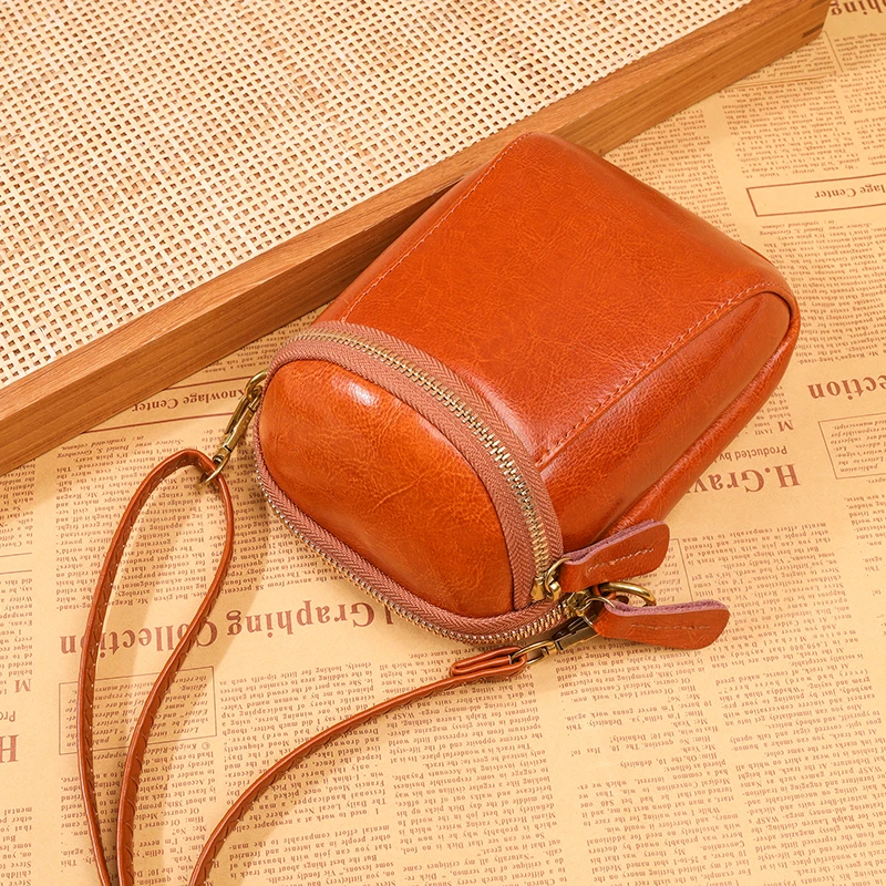 Vintage Oil Wax Cow Leather Shoulder Crossbody Bag for Women High Quality Genuine Leather Mini Ladies Mobile Phone Bag and Purse