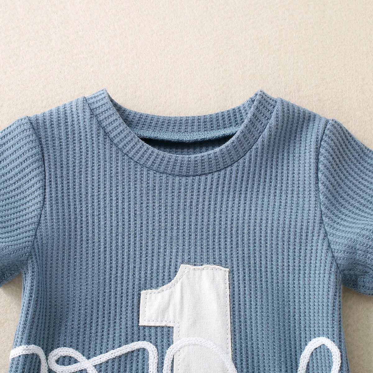Pagliaccetto a triangolo ricam - Baby Clothing Neutral recensione e prezzo
