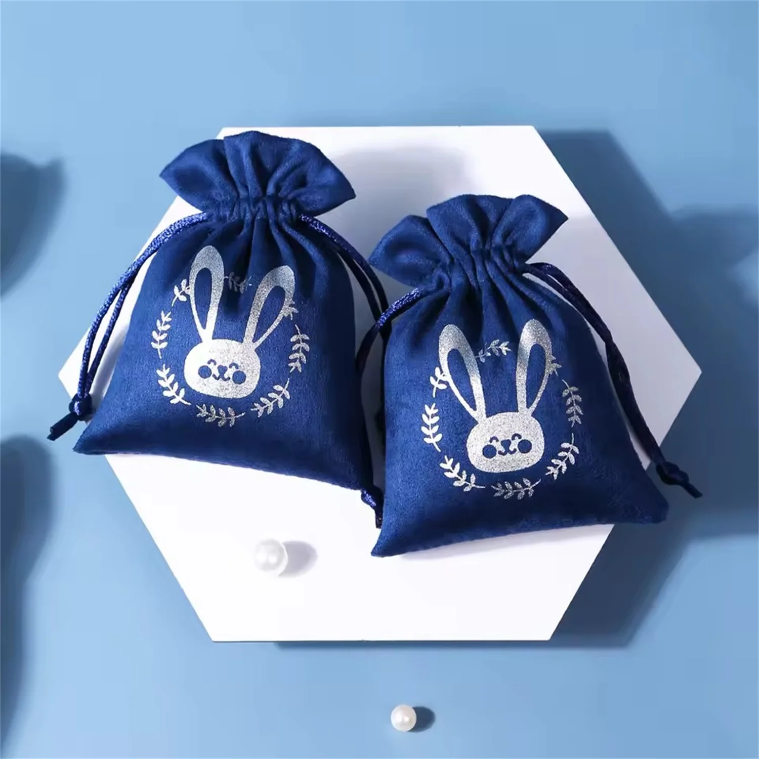 100pcs 8X10cm Wedding Favor Candy Bag Wholesale Flannel Drawstring Jewelry Earrings Rings Organizer Packing Gift Small Bags