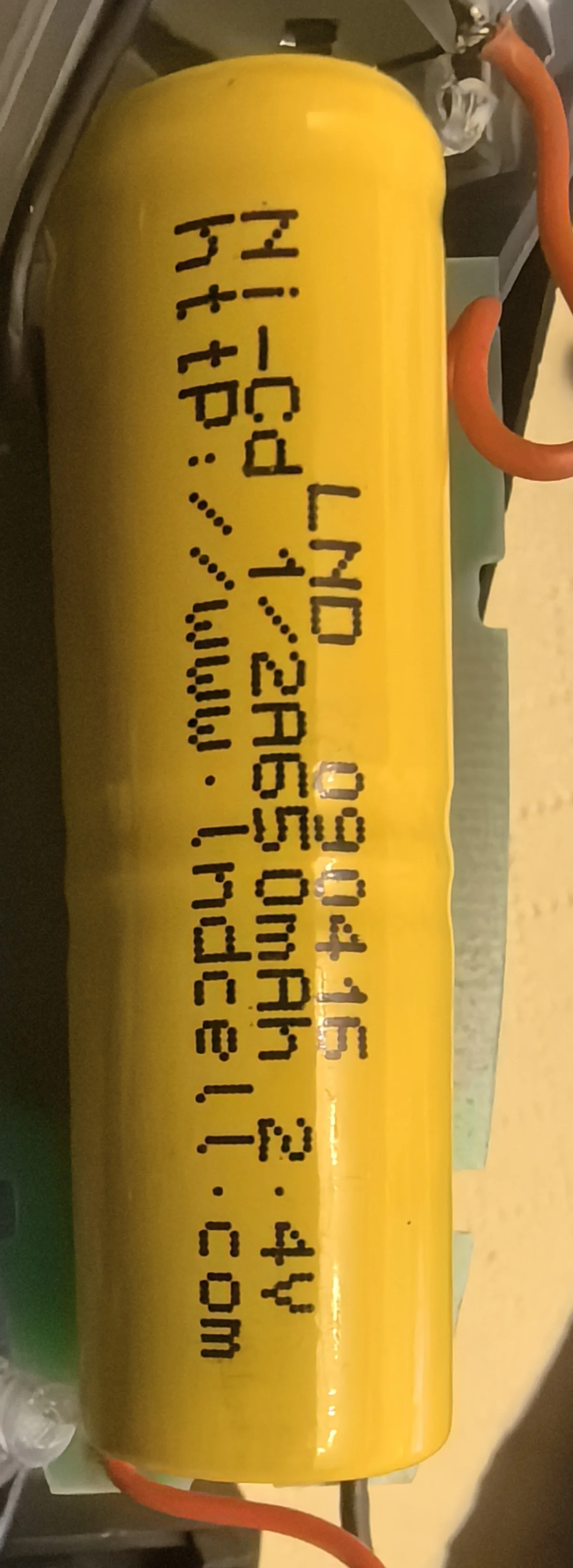 buy more will cheap Durable 2.4V1/2A650MAH nickel hydrogen rechargeable battery with solder pads, one-year replacement guarantee