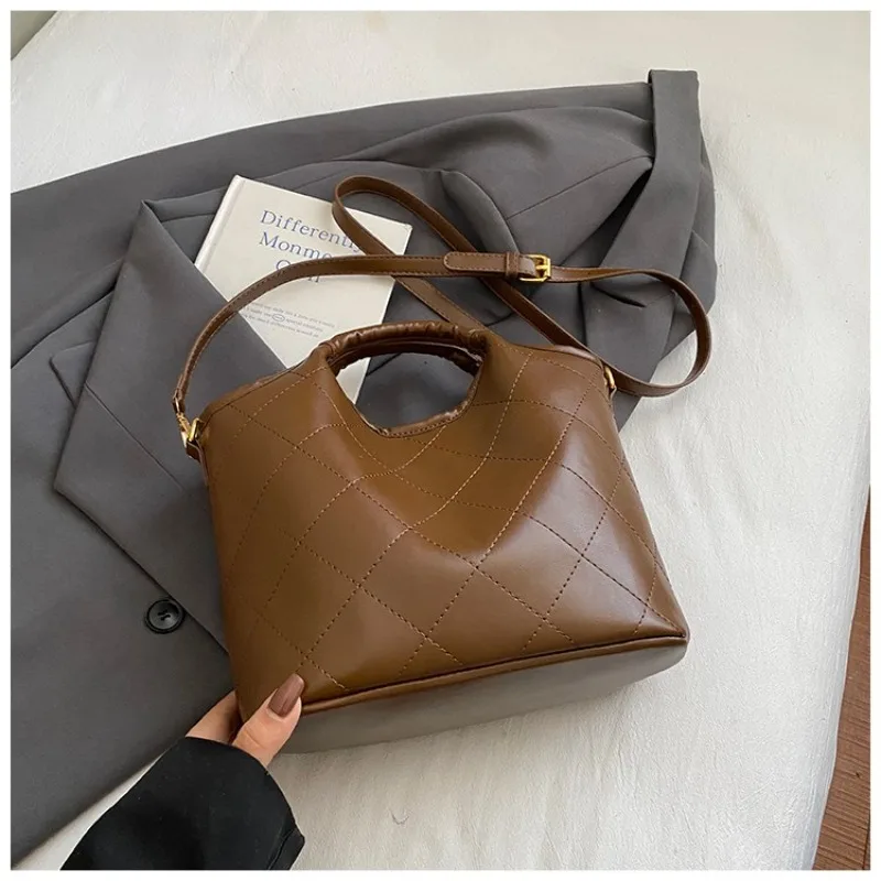 

Classy Shoulder Bag Perfect for Work Commute Travel Durable PU Material Lightweight Spacious Interior