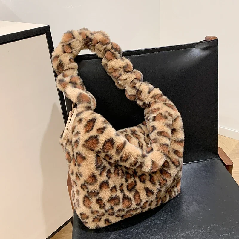 Bolso de hombro de felpa con estampado de leopardo para mujer, bandolera informal, versátil, 2024