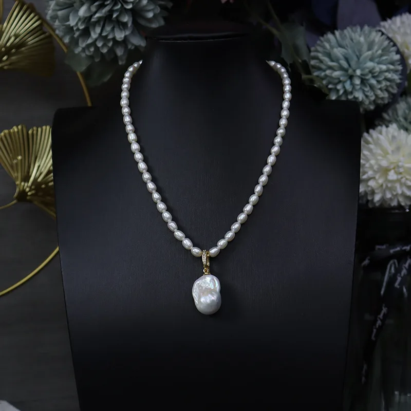 

Accessory Style Tray - Original Design_ Pure Natural Light Pearl Necklace for Women Versatile Fashion Baroque Collarbone Chain