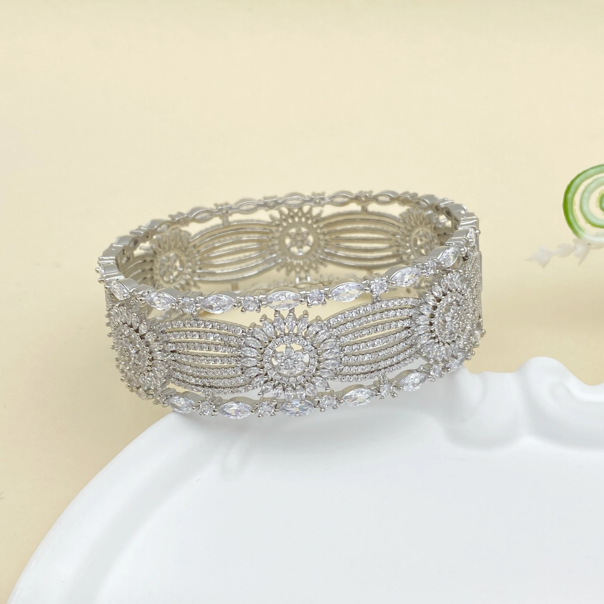 

Flora Zircon Electroplated Bracelets Woman Hollow Carving Design Sparkling Zircons Perfect for Daily Wear Party