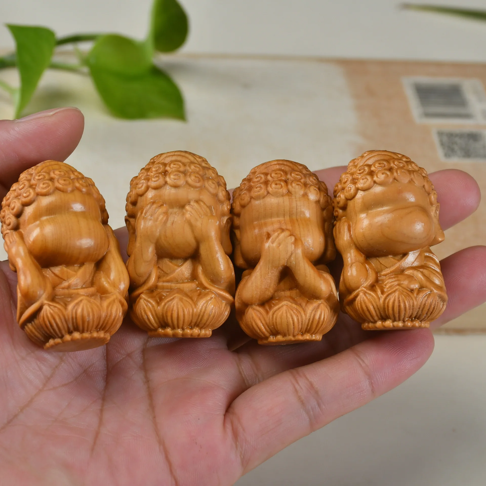 Cypress Wood Carved Funny Cartoon Four‑no Hand Piece Keychain Pendant Handmade Wood Craft Desktop Ornament Souvenir Gift