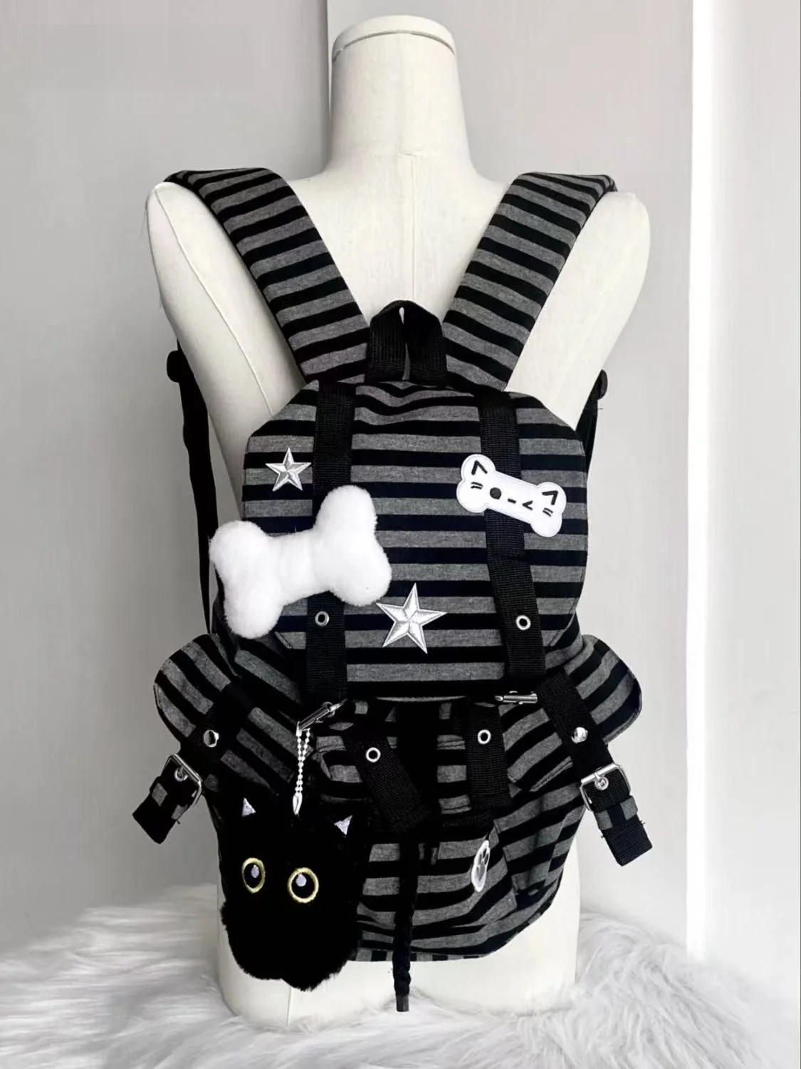 

Ретро-полосатый коготь Wasser Большая емкость Универсальная ретро Sle Молодежная двойная сумка на плечо Водостойкая сумка для ежедневного использования...