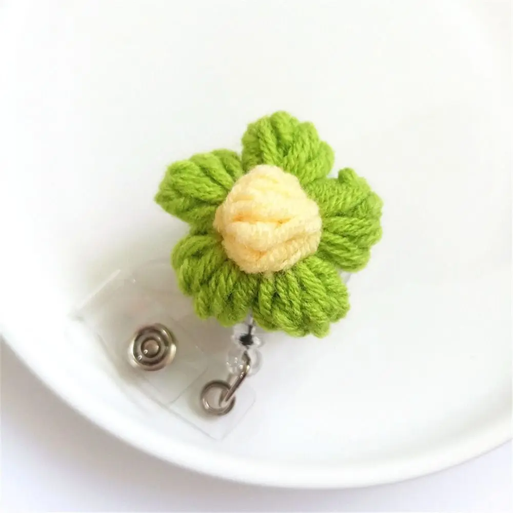 

Kawaii Wool Nurse Badge Reel Knit Flora Name Tag Flower Badge Holder Chest Card ID Card Easy Pull Buckle Hospital Use