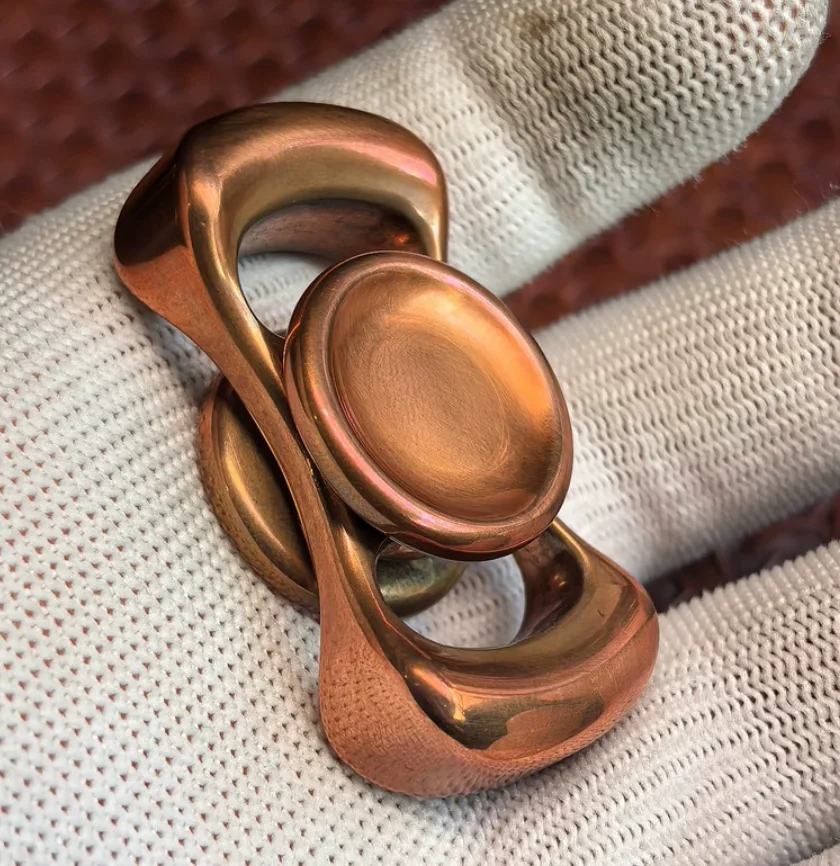 Used EDC KAP Two page horizon copper spinner Fingertip gyroscope Decompression toys