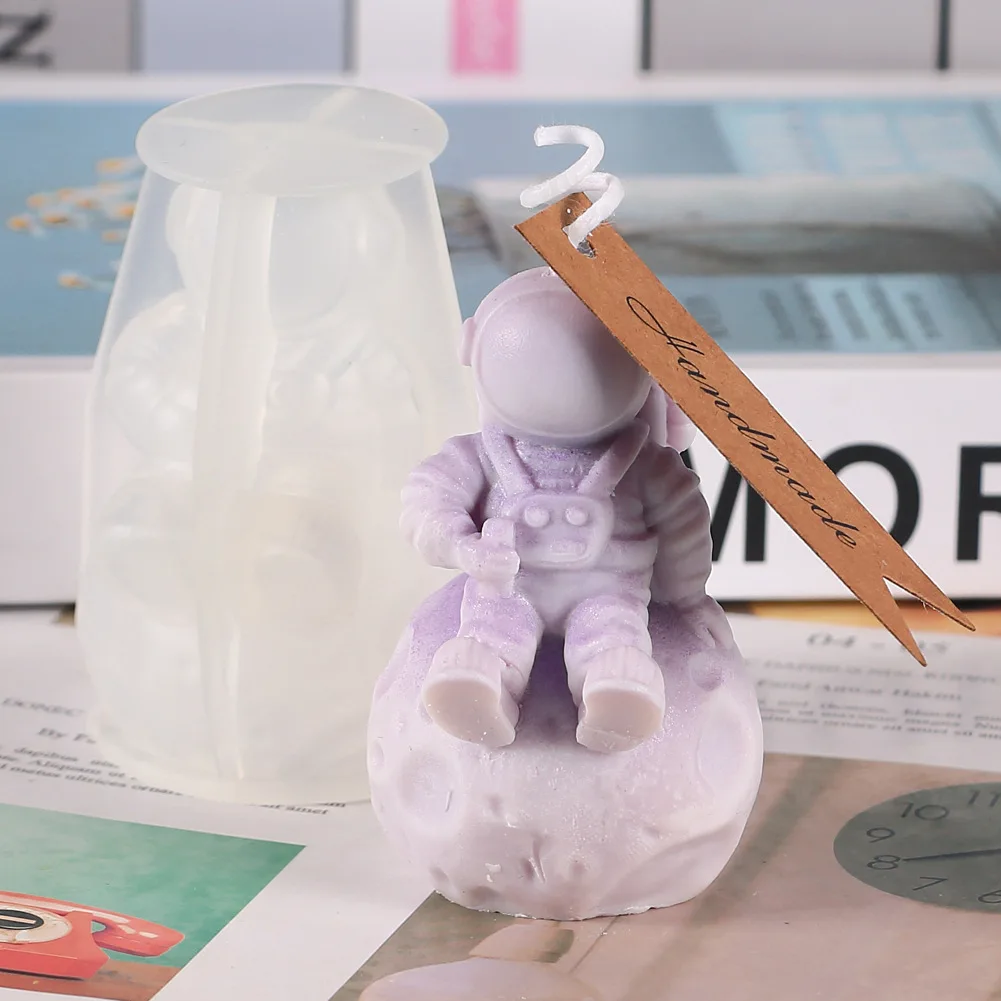 3D Astronaut Shaped Candle Mold Silicone Soft Easy Demould Lunar Human Body Molds Soap Resin Chocolate Ice Cube Mould Home Decor