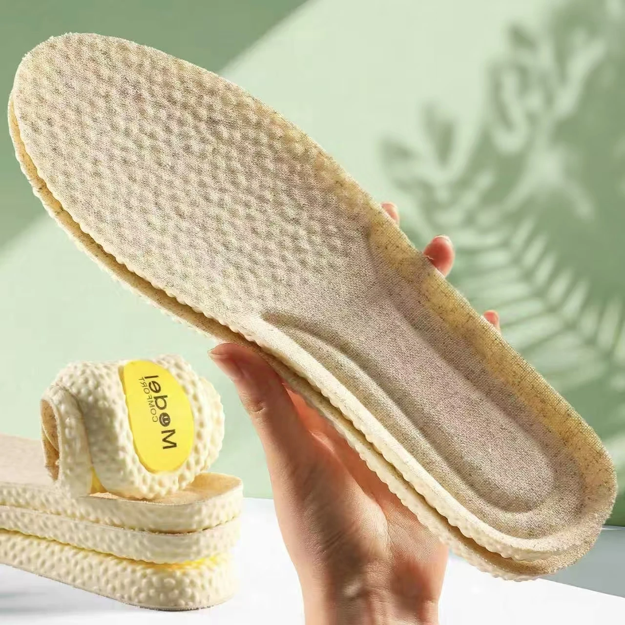 Soft and High Elasticity Sports Insoles Unisex Sweat Absorbing and Breathable Cushioning Insoles Suitable for Various Shoes