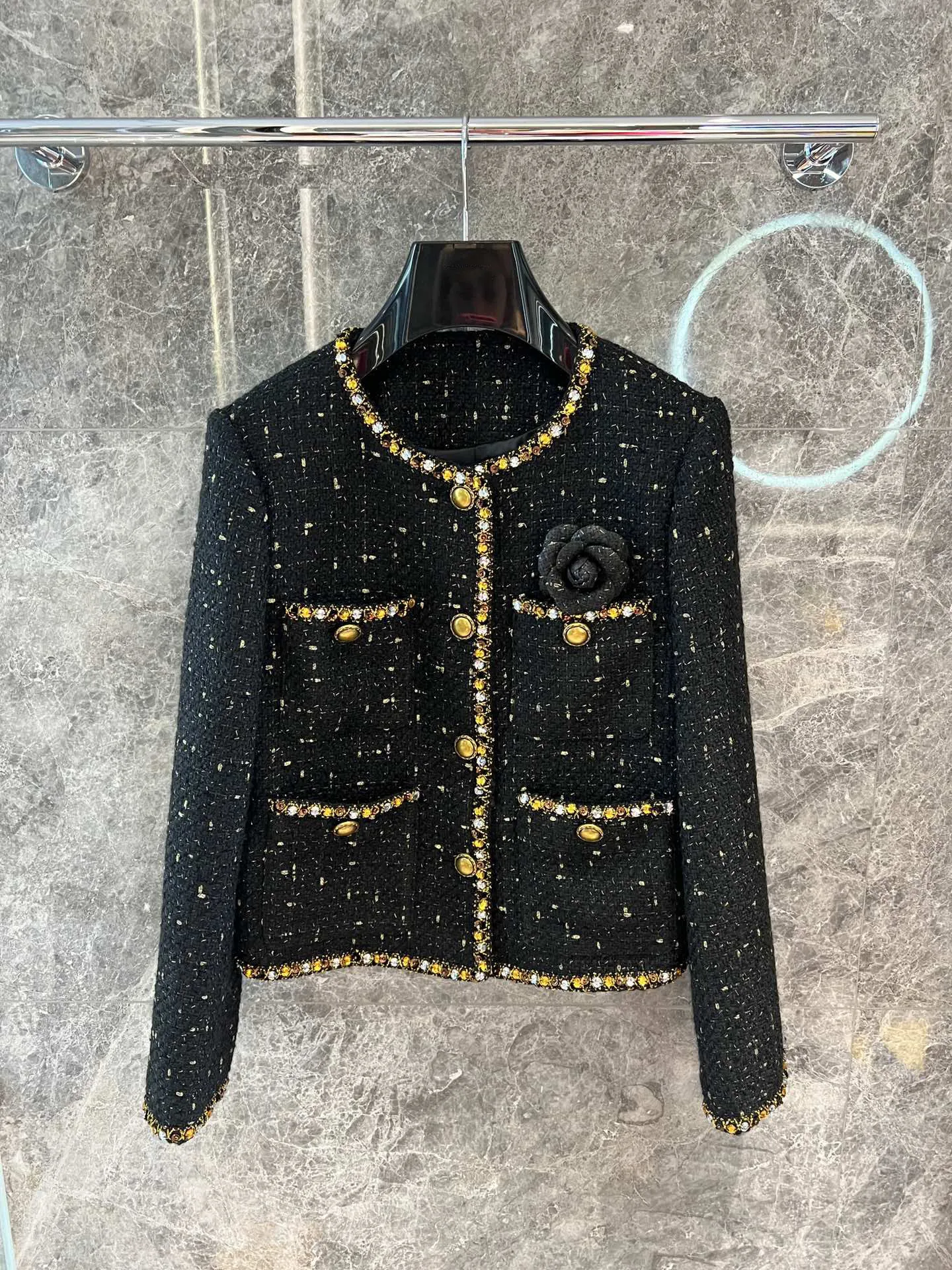 

2024 Autumn/Winter New Women's Clothing Black gold color sequin diamond embellished woolen jacket 1011