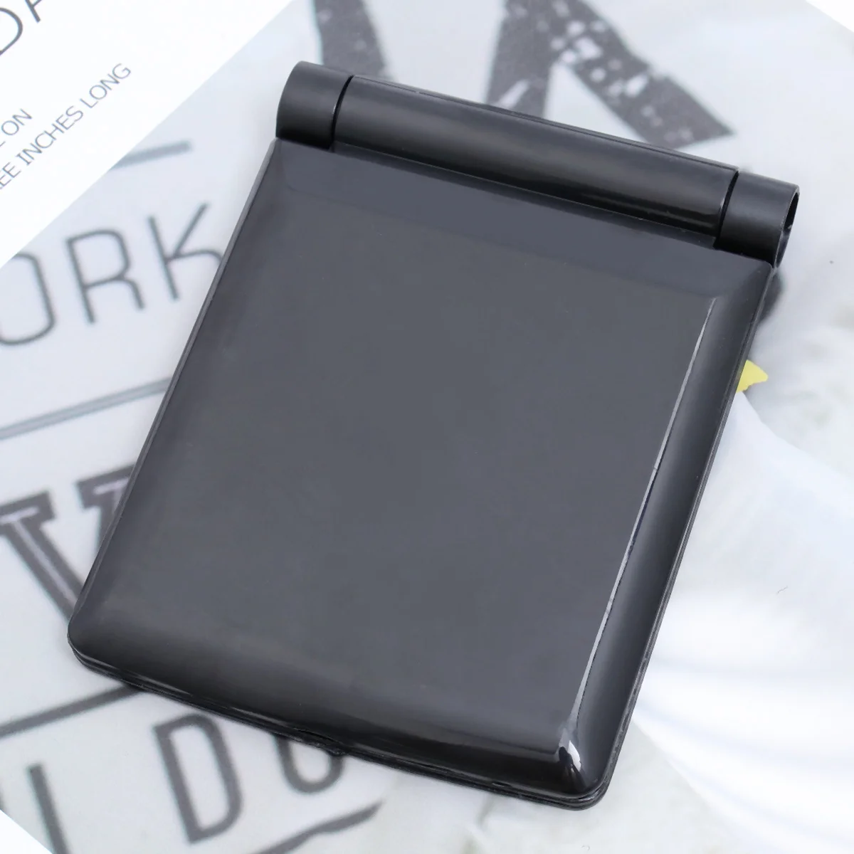 Black LED Compact Folding Double-Sided Makeup Mirror Mini Portable Mirror with 8 Bright LED Lights for Travel