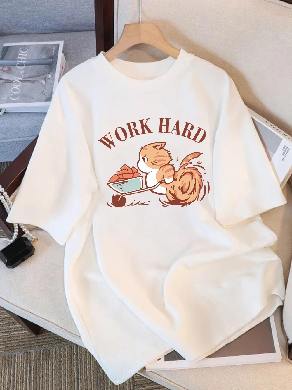 

Женская футболка, летняя рабочая футболка с мультяшным принтом кота, свободные удобные топы с круглым вырезом, базовая женская одежда