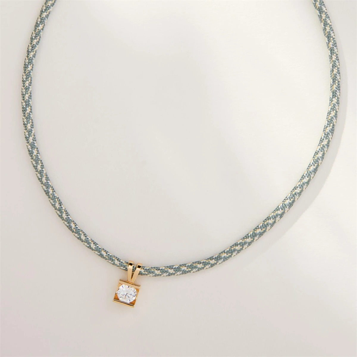Hot selling dopamine woven color rope zircon necklace with personalized retro style, gold-plated color preservation