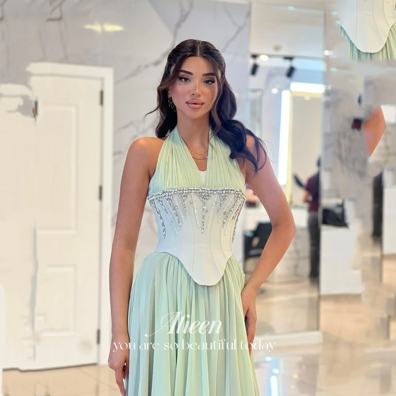 

Aileen Women's Evening Dress Customized Luxurious Evening Dresses for Special Occasions Green Halter Neck Elegant Party Dresses