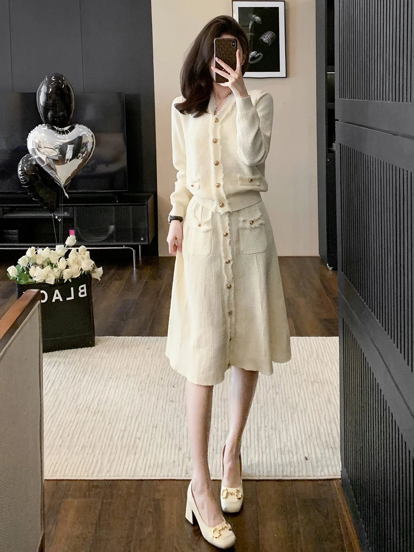 

Elegant Soft Fashionable Two-Piece Suit Spring 2026 Women's V-Neck Top Midi Skirt Comfortable Long Sleeve High Waist Midi Dress