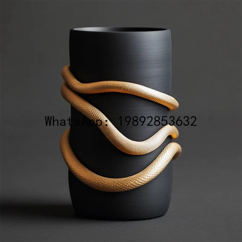 

Black Vase Resin Handicraft Golden Snake Pattern Geometric Knots Snakes Entwined Flower Vase Home Decoration Accessories
