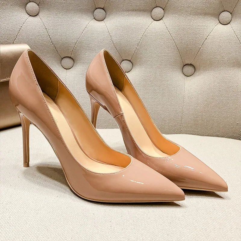 

Женские офисные женские туфли из лакированной кожи на тонком высоком каблуке, пикантные элегантные классические банкетные туфли для невесты, туфли-лодочки без шнуровки с острым носком A06