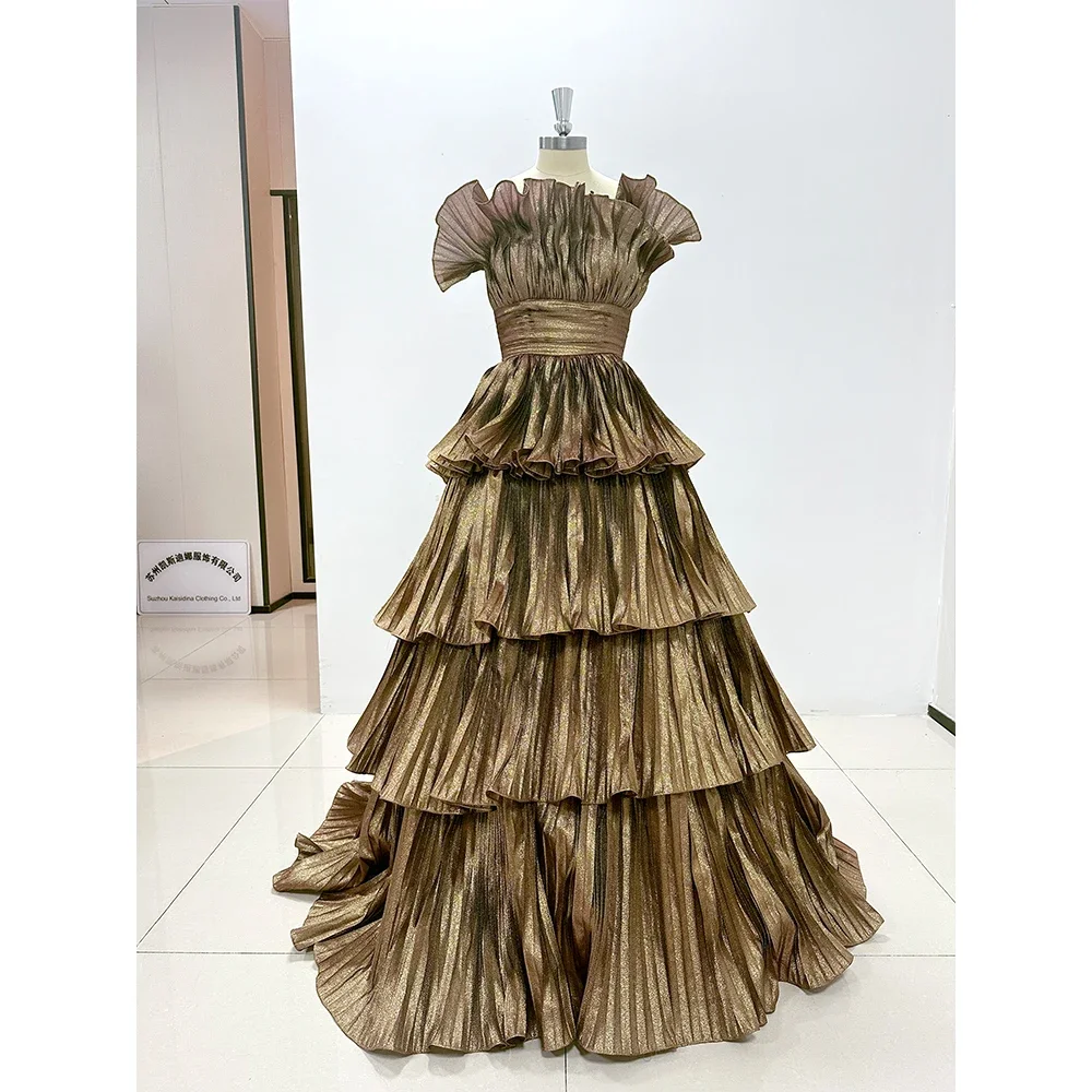 Exquisite Golden Tiered Pleat Strapless Evening Dresses Sweep Train Sleeveless Luxury Gowns Formal Occasion Elegant Women Dress