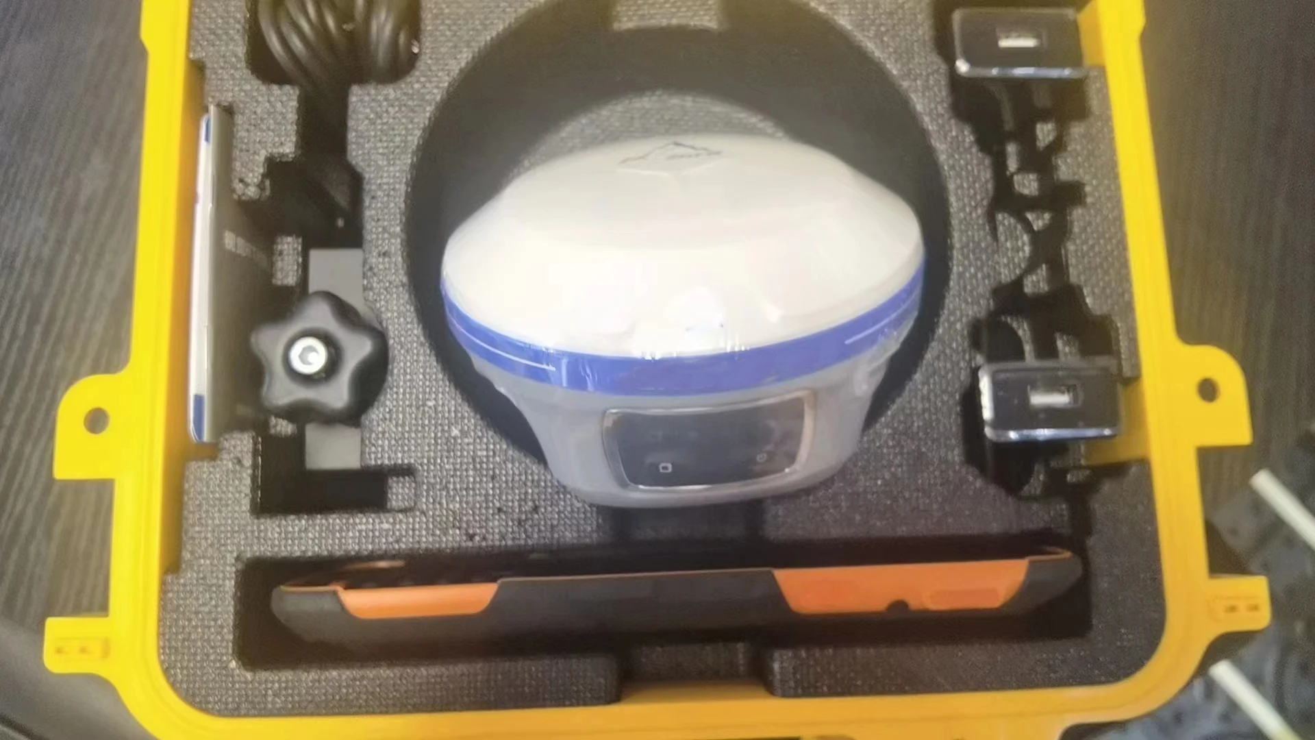 Hot Sales High Precision Survey Equipment GPS Cheap  X16 RTK GNSS Base and Rover 1408channel New Receiver  Instrumentt