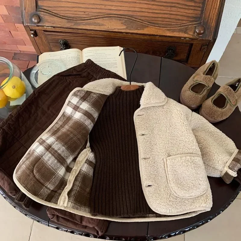 

Autumn and winter new style children's and girls' lapel coat Baby Boys one-piece velvet jacket