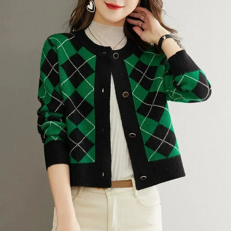 

2023 New Spring and Autumn Women's Loose Sweater Small Round Neck Knitted Cardigan Women's Short High Waist With Skirt Coat Top