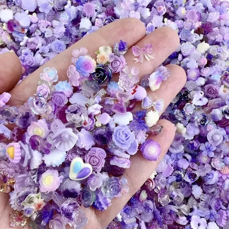 50pcs zufällig gemischte Form Harz Blume Nagel Charms Teile Bogen Liebe transparente Rose Bär Nail Art Dekorationen Zubehör DIY