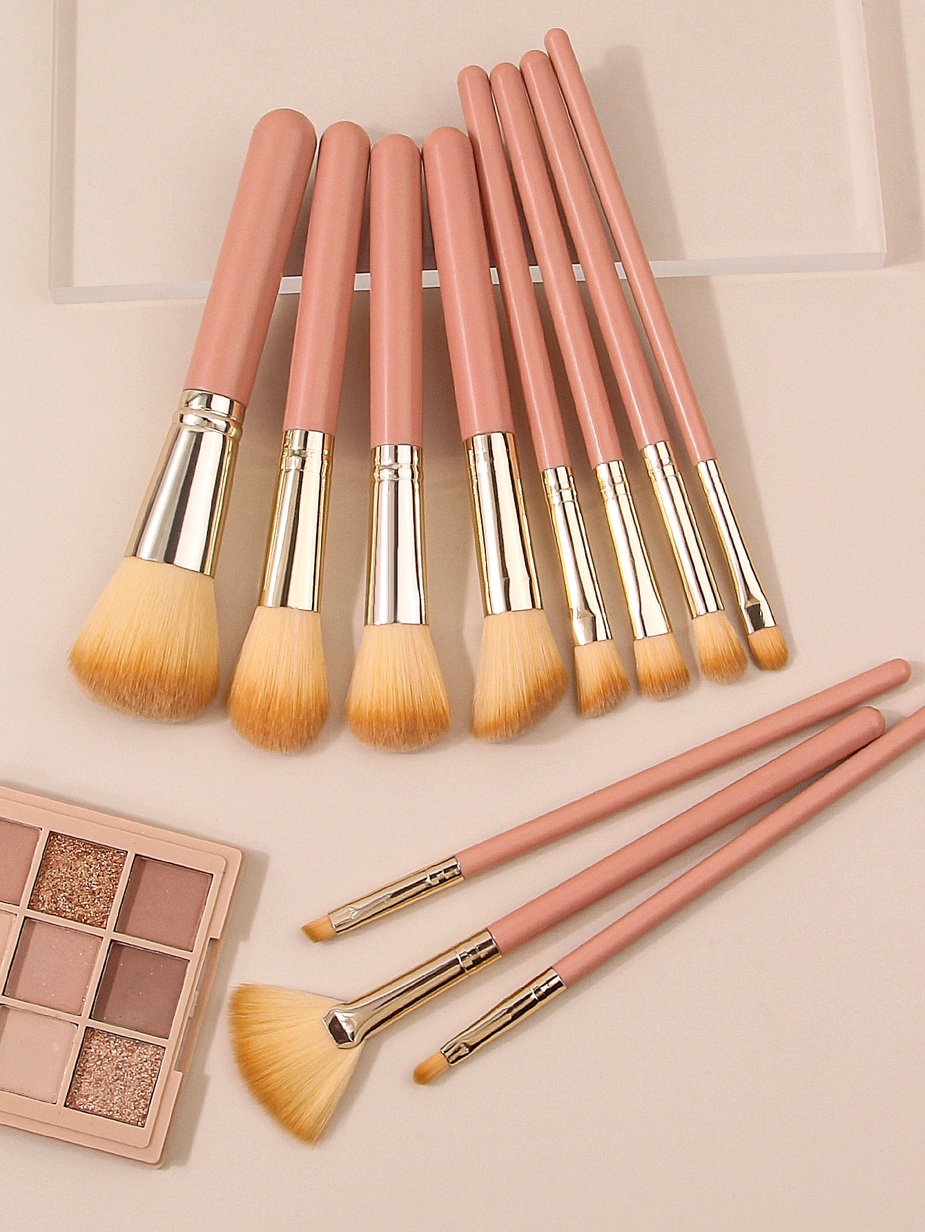 14 قطعة من فرشاة البودرة السائبة، مجموعة فرشاة أحمر الخدود وفرشاة مكياج الوجه، منتفخة مسحوق مثلثة غير لاصقة، حقيبة تخزين محمولة #5