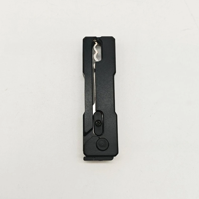 

Многофункциональный инструмент для выживания на природе Grav Pick, 10-в-1: гравитационный топор с молотком, лопатой и огнищем, незаменимый комплект для экстренных ситуаций