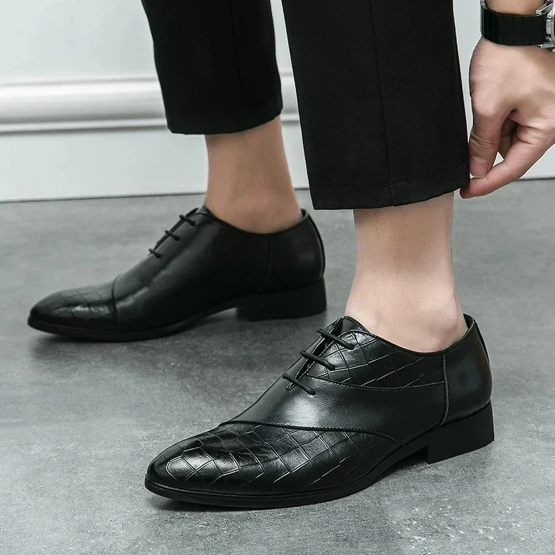 Luksusowe skórzane buty dla mężczyzn Marka Derby Shoes dla mężczyzn Sznurowane męskie buty formalne Ręcznie robione obuwie biznesowe 2024 — zdjęcie 6