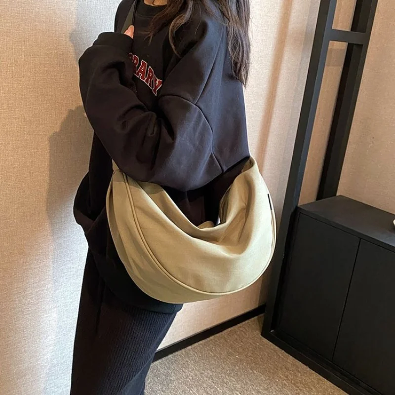 

Classic Women's Handbag: Genuine Leather Crossbody Bag By Famous Designer - Elegant Luxury Shoulder Style