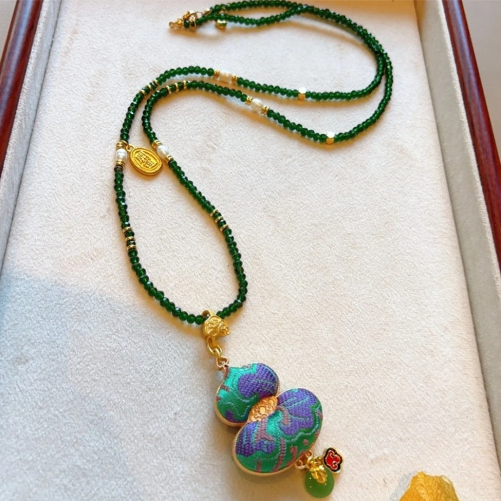 

Gourd Pendants Auspicious Pattern Necklaces Men Women Personality High-end Feeling Light Luxury Necklace Exquisite Jewelry