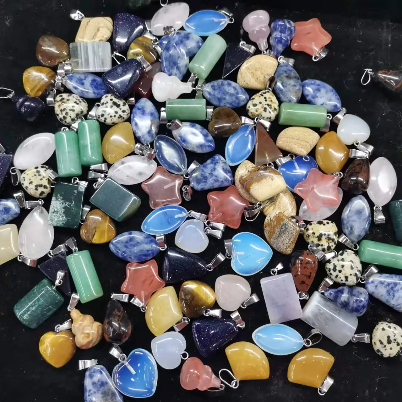 

100pcs Mixed mineral Crystal pendants Colorful stone pendants