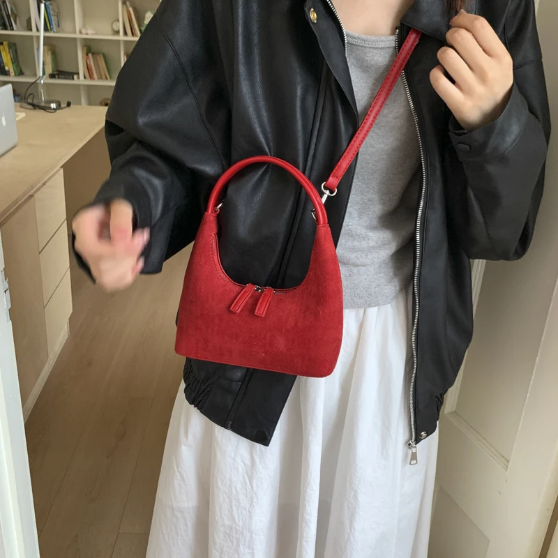 2025 الخريف الشتاء أحدث صيحات الموضة حقائب بيد للنساء لون نقي صغير الكتف حقيبة كروسبودي متعدد الألوان حقائب يد فاخرة #4
