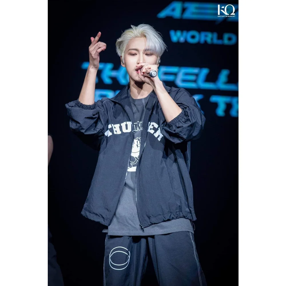 KPOP ATEEZ THE FELLOWSHIP : BREAK THE WALL 2022 WORLD TOUR Thunder Print Harajuku Cardigan Stand Collar Zipper Jacket Outerwear