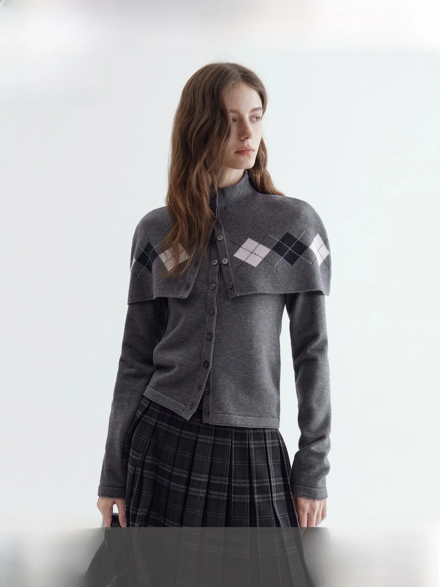 

Fano Studio Spring New Retro British Knitted Cardigan And Top Set Women's Fashion Ensemble Polyester Fiber Long Sleeve Button up