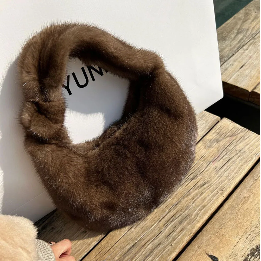 

Luxury Designer Real Mink Fur Handbag Female Fur Small Bag Women Fur Fashion Bag Party Evening Handbag Furry Woven Knot Bag