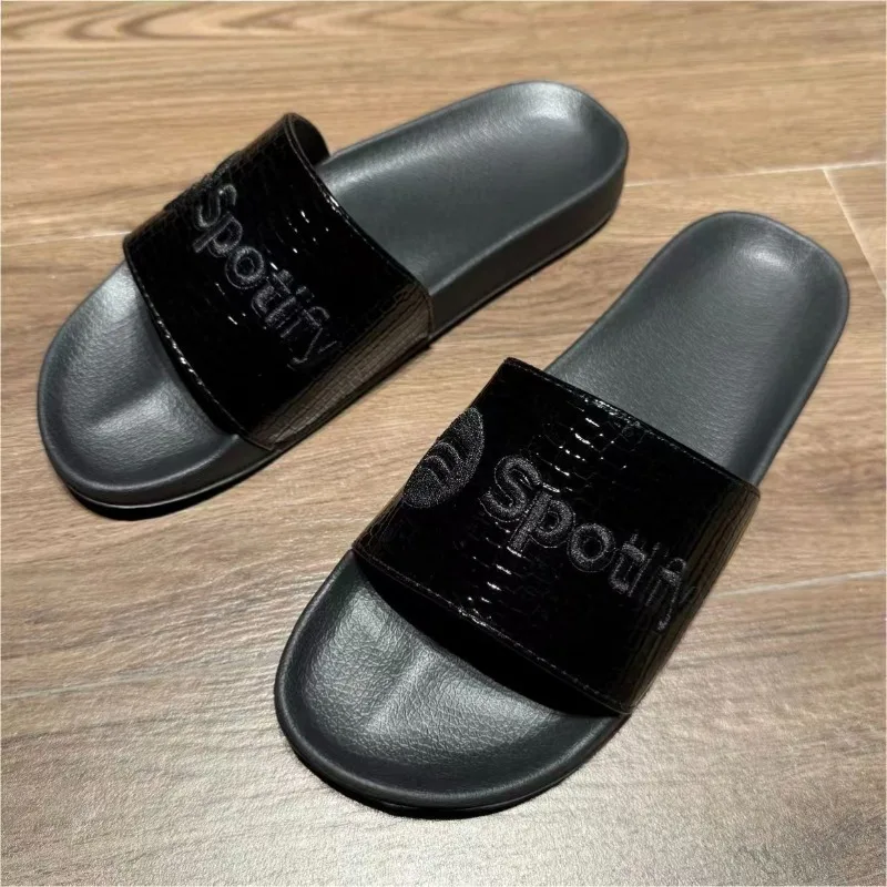 

Slippers Summer Men's Outdoor Thick Soled Beach Shoes Breathable Cool Non Slip Comfort Sandals Male Casual Hiking Sandals