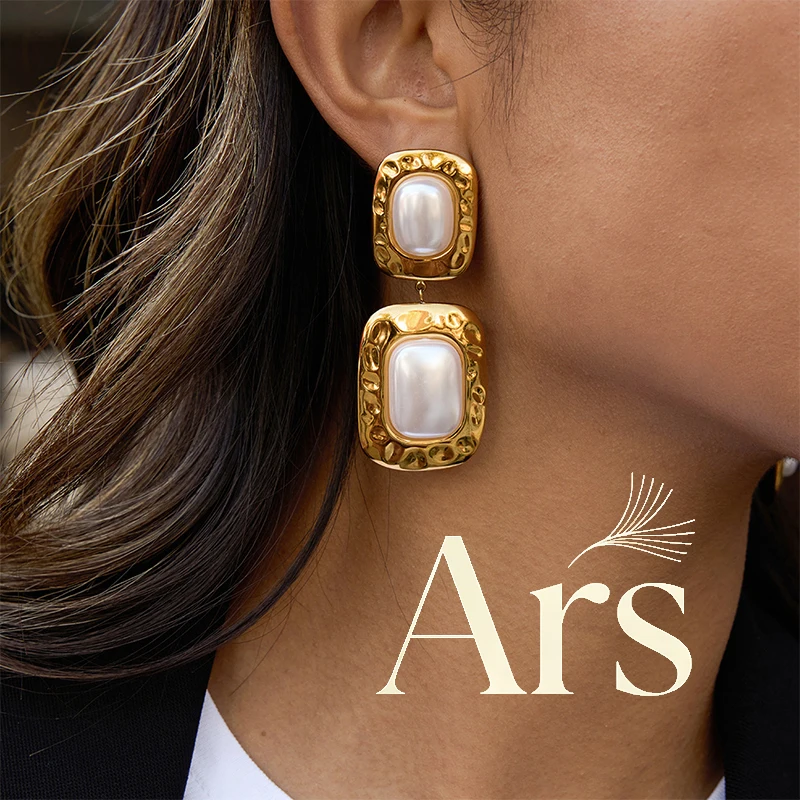 Ars Pendientes colgantes de perlas de imitación vintage para mujer Pendientes de acero inoxidable chapados en oro Pendientes de uso diario hipérbole