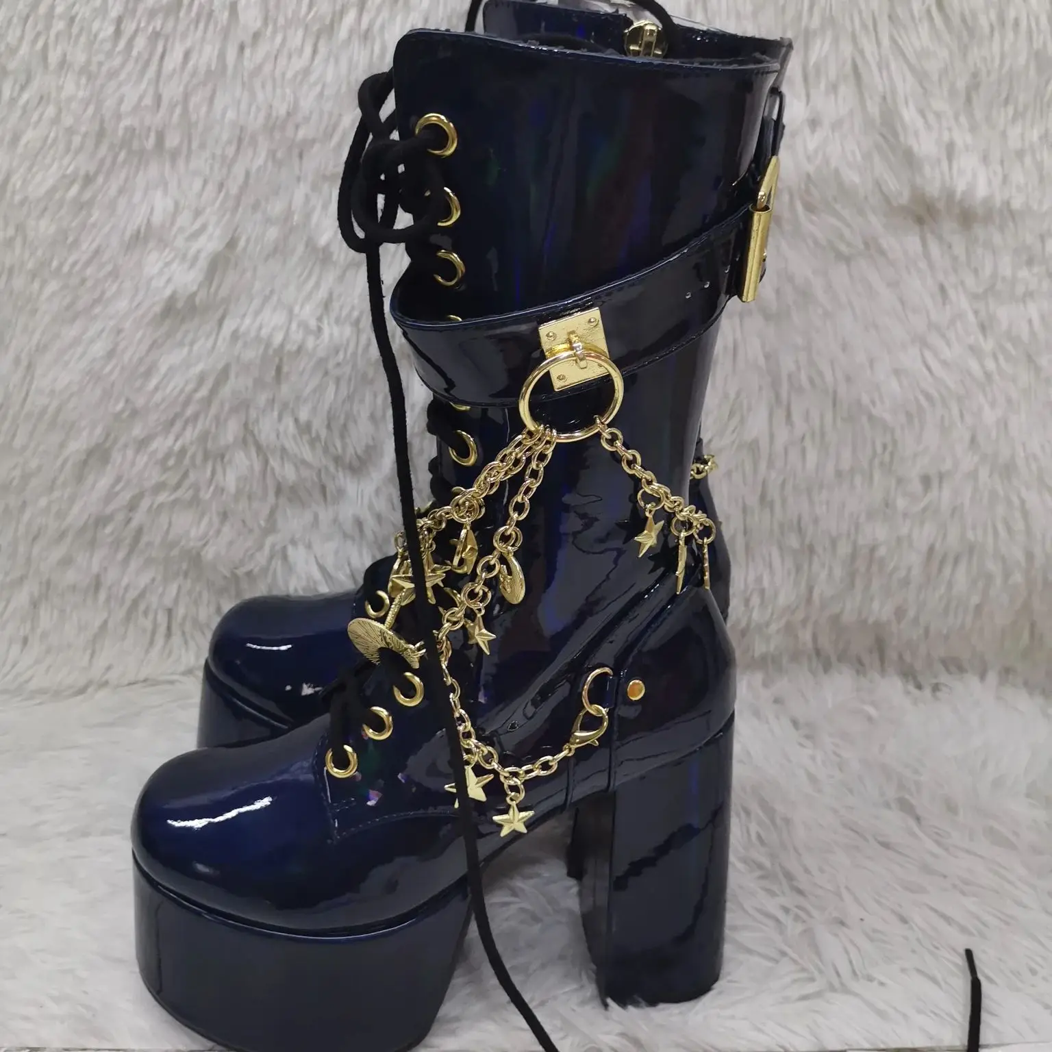 

Blue Chain Decor Platform Boots Cross Tied Patent Leather Shoe for Women Chunky High Heels Fashion Shoe 2024 Zapatos Para Mujere