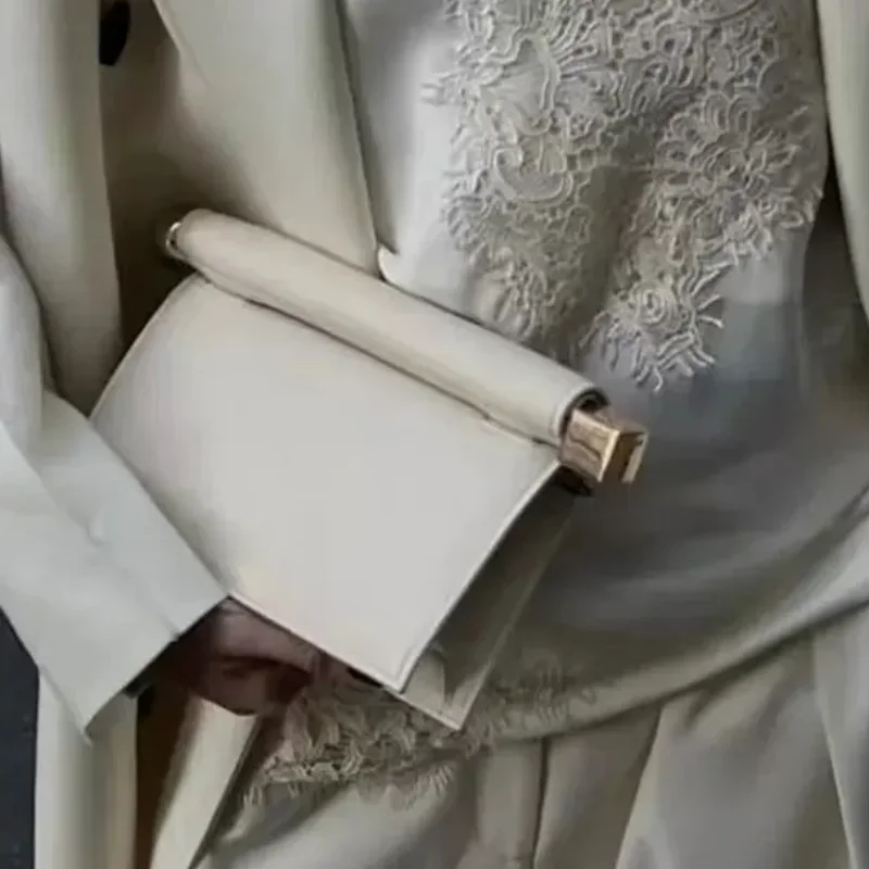 

Роскошная дизайнерская сумка для женщин, новая мода, клатч на вынос, ретро-стиль, кошельки из искусственной кожи, сумка для выпускного вечера для женщин, премиум-стиль ﻿