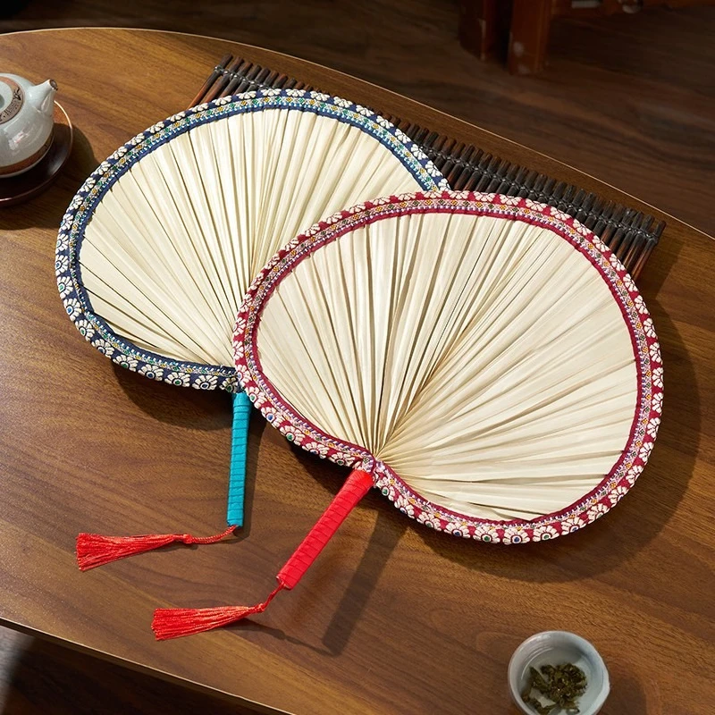 Handwoven Banana Leaf & Palm Summer Fan – Retro Shaking Fan for Kids, Ideal for Home & Decoration