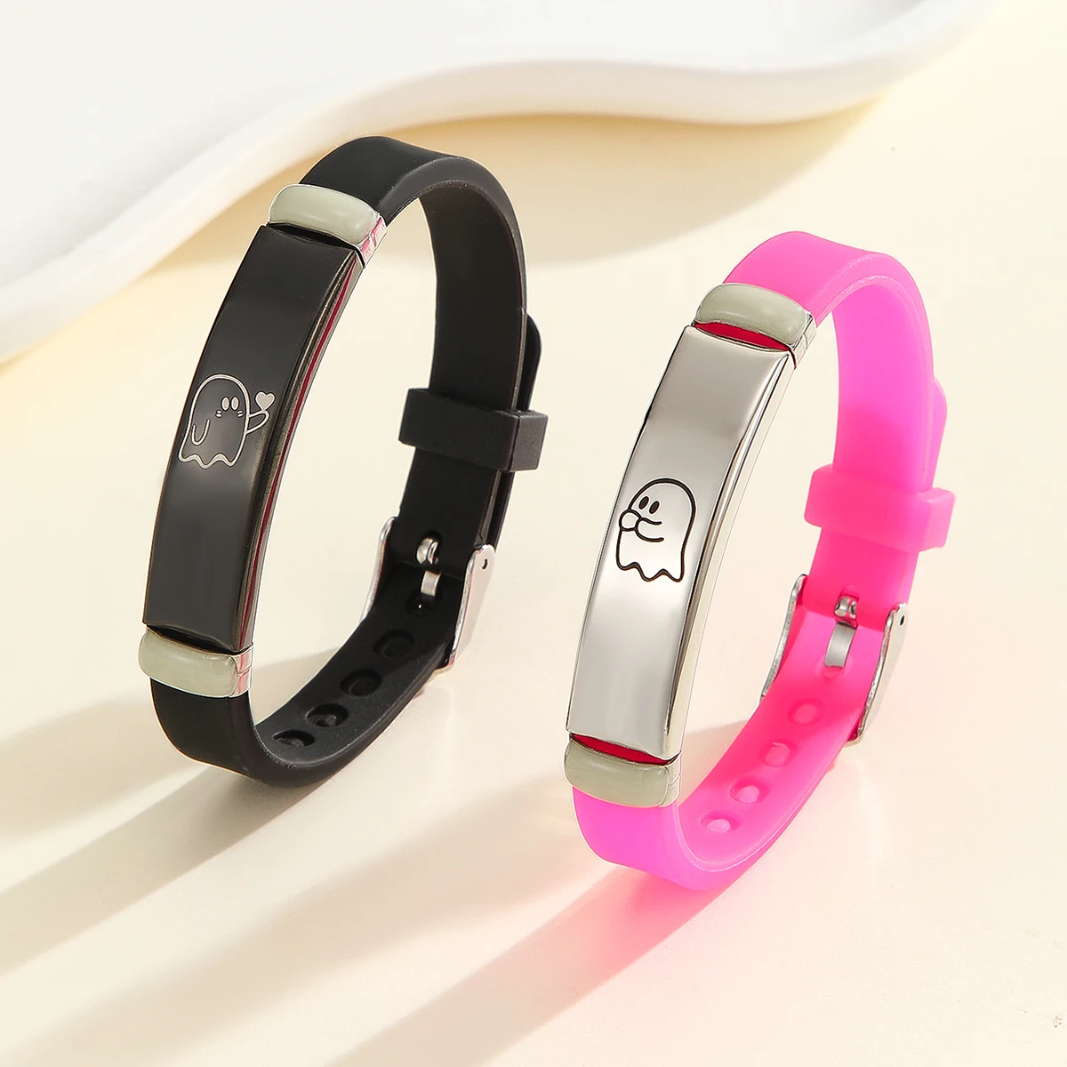 مجموعة مكونة من قطعتين من إكسسوارات متوهجة قزم الحب على شكل قلب أساور للأزواج مجوهرات اعتراف للزوجين على الموضة