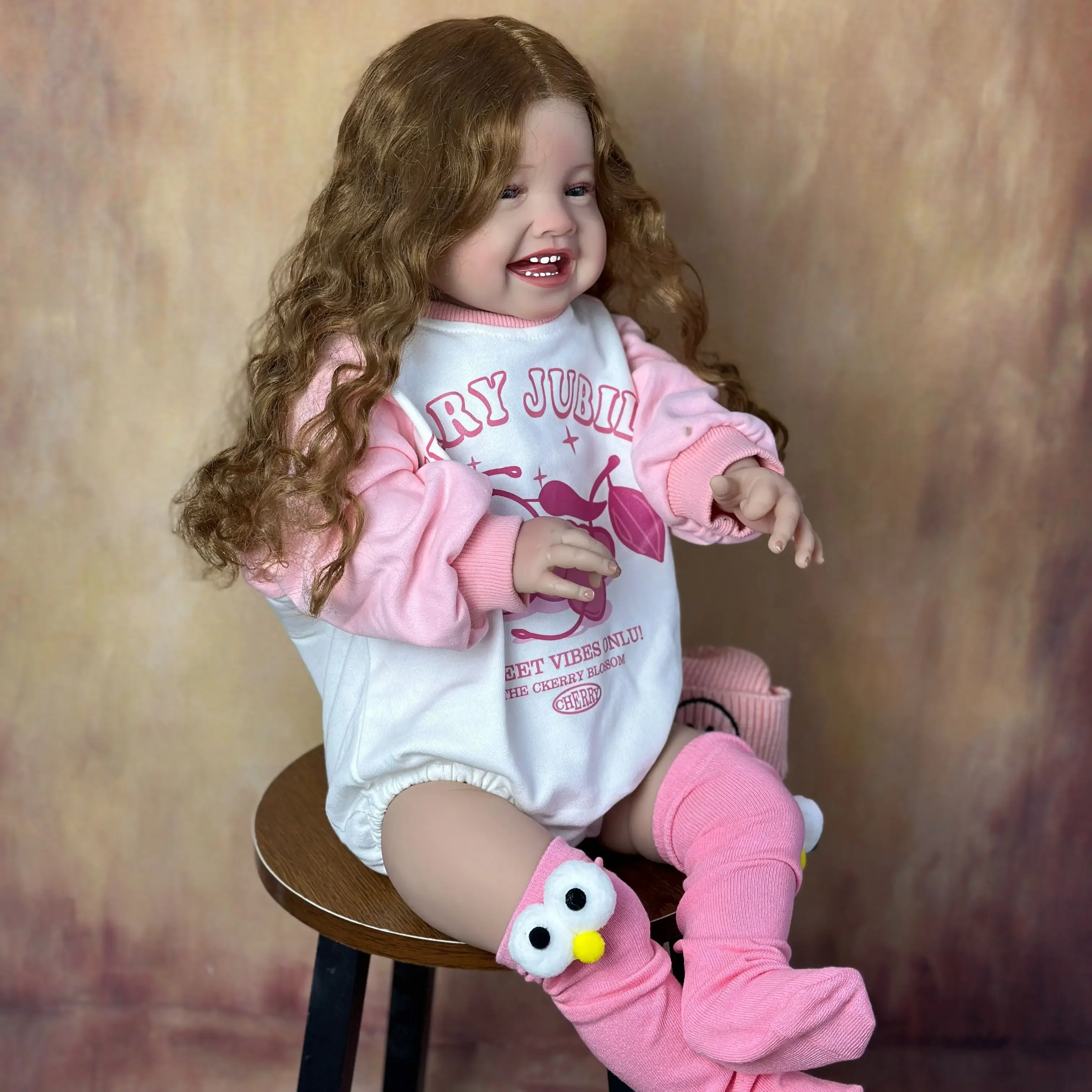 24인치 부드러운 실리콘 리본 베이비 돌 웃는 얼굴의 현실적인 공주 인형 사랑스러운 아티스트 인형 완벽한 크리스마스 선물 소녀용